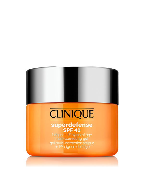 Superdefense™ SPF 40 Fatigue + 1st Signs of Age Multi Correcting Gel, Αναζωογονητική μεταξένια κρέμα με δείκτη SPF αντιμετωπίζει τα σημάδια κούρασης και τα πρώτα σημάδια γήρανσης.